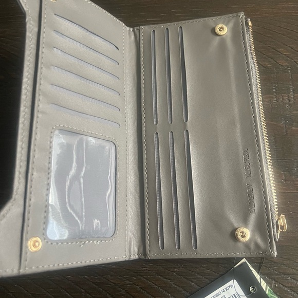 NWT/ Badgley Mischka Women's Long Card Wallet Grey/ Vegan Leather - Picture 2 of 3